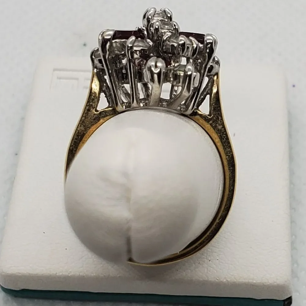 Vintage Gold Tone & Silver Tone Red & Clear Rhinestone Ring (8)